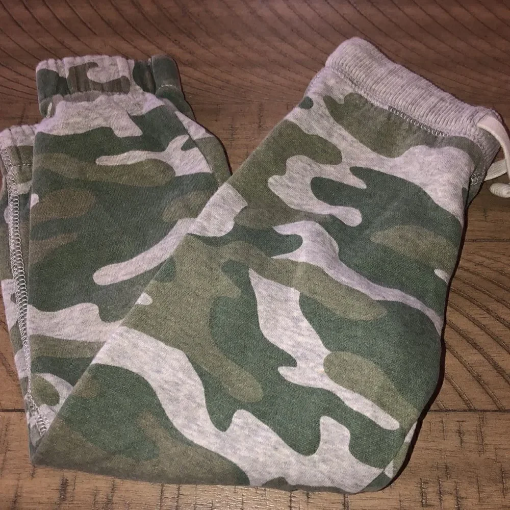 Camo sweats by Carter’s drawstring Comfy cotton. No trip jogger cuffs. Outdoors
